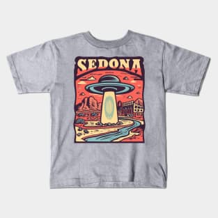 Vintage Retro Sedona UFO Art - Quirky Extraterrestrial Illustration Kids T-Shirt